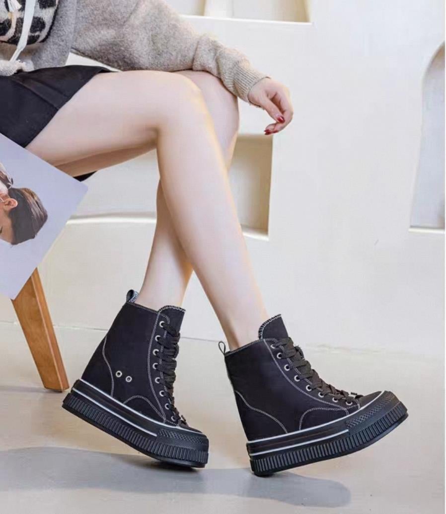 Gizli Topuk Converse Bot