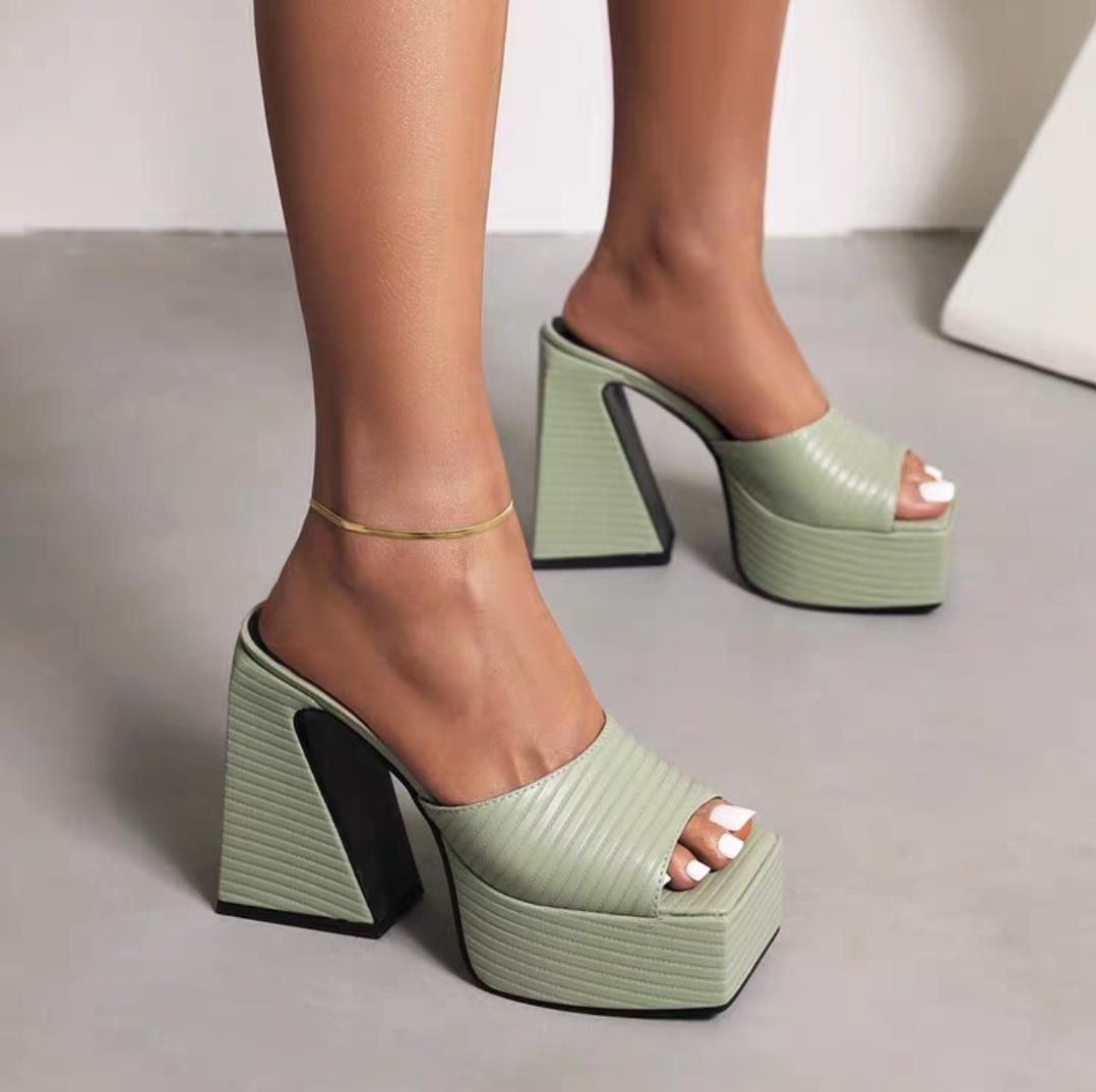 Platform Topuk Terlik 