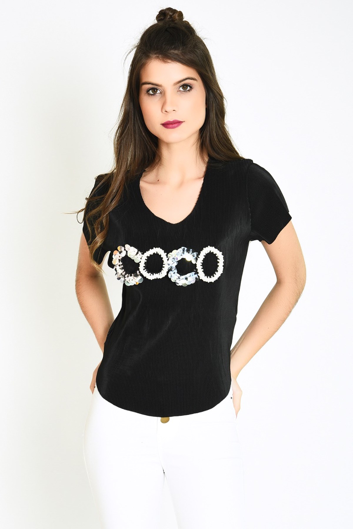 Önü Coco Aksesuarlı Kadın Siyah T-shirt