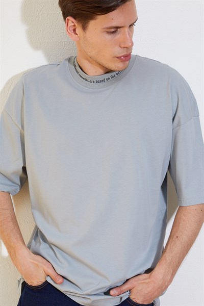 Erkek Different Concep Tin Based Yaka Gri T-Shirt