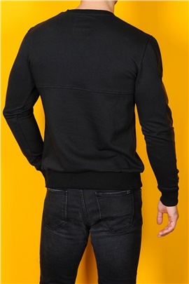 Kolu Deri Detaylı Göğsü Armalı Siyah Erkek Sweatshirt