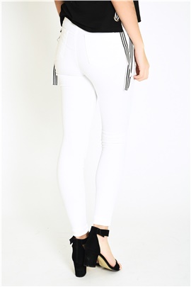 Önü Düğmeli Yüksek Bel Beyaz Kadın Kot Pantolon