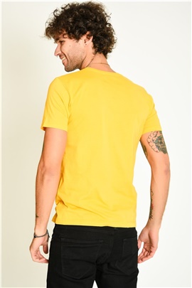 Önü Parçalı Bisiklet Yaka Sarı Basic Erkek T-shirt