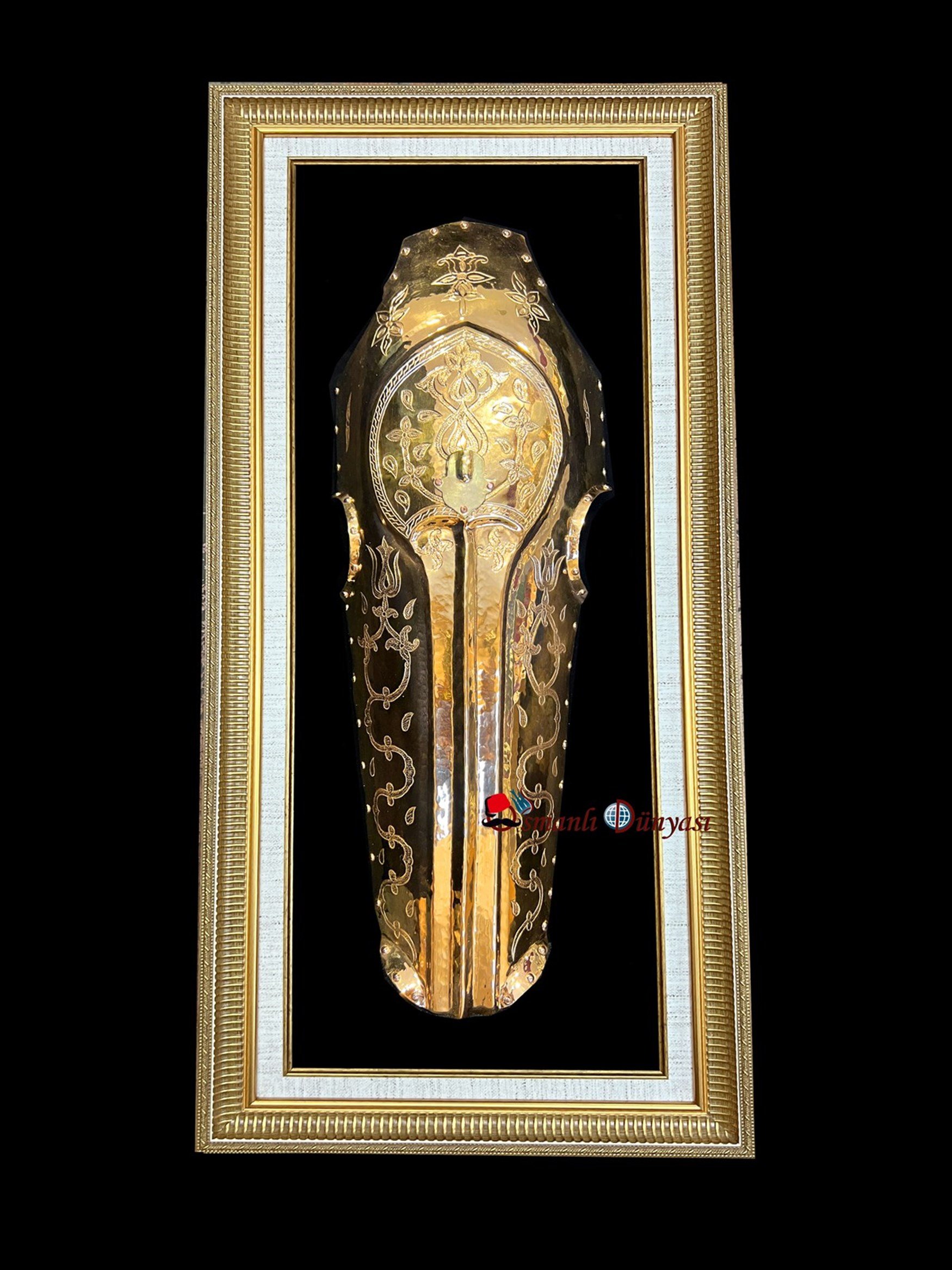 Zaferin Tahtı – Fatihin At Miğferi Replikası