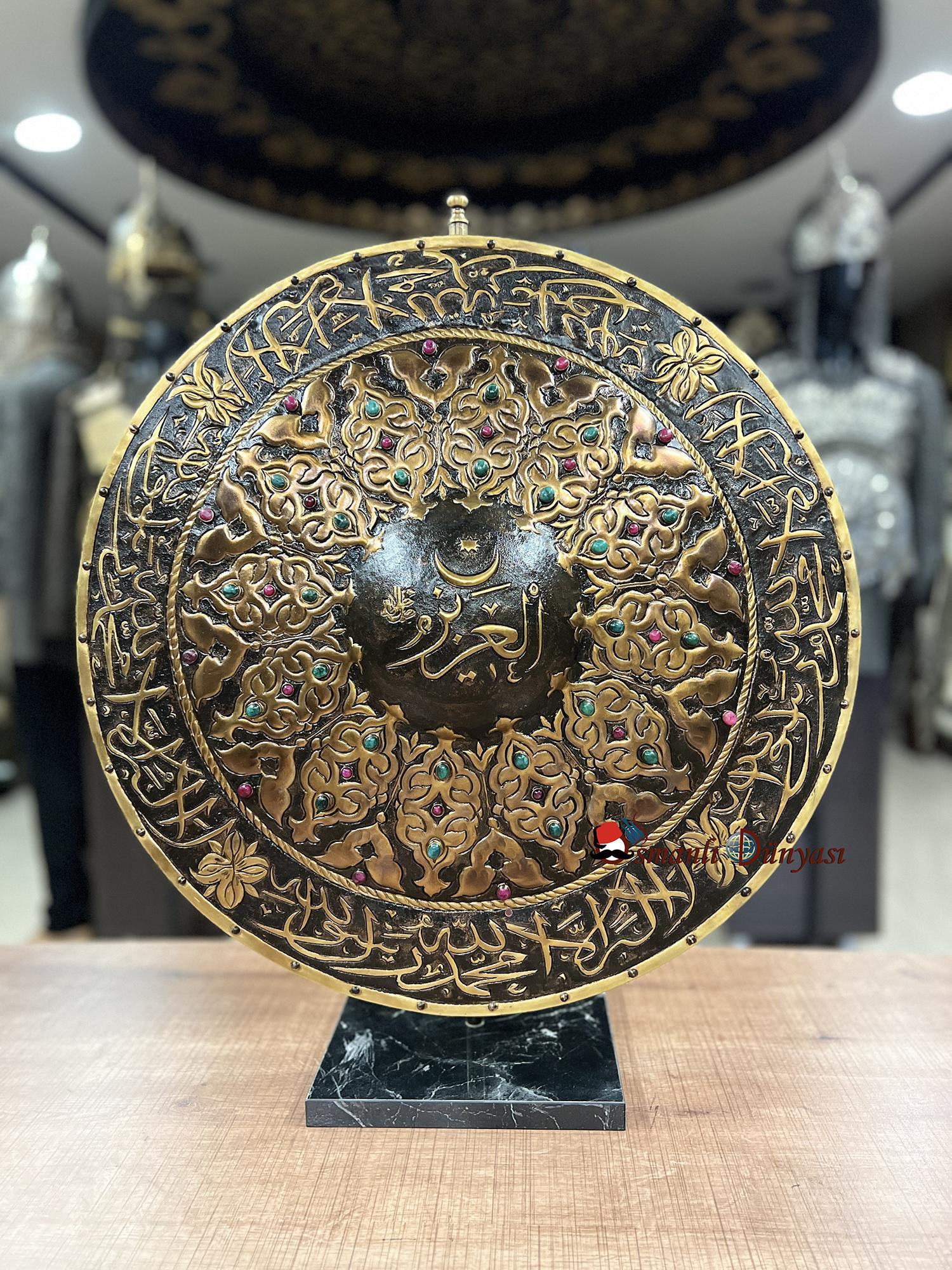 Türk Yıldızlı Tören Kalkanı