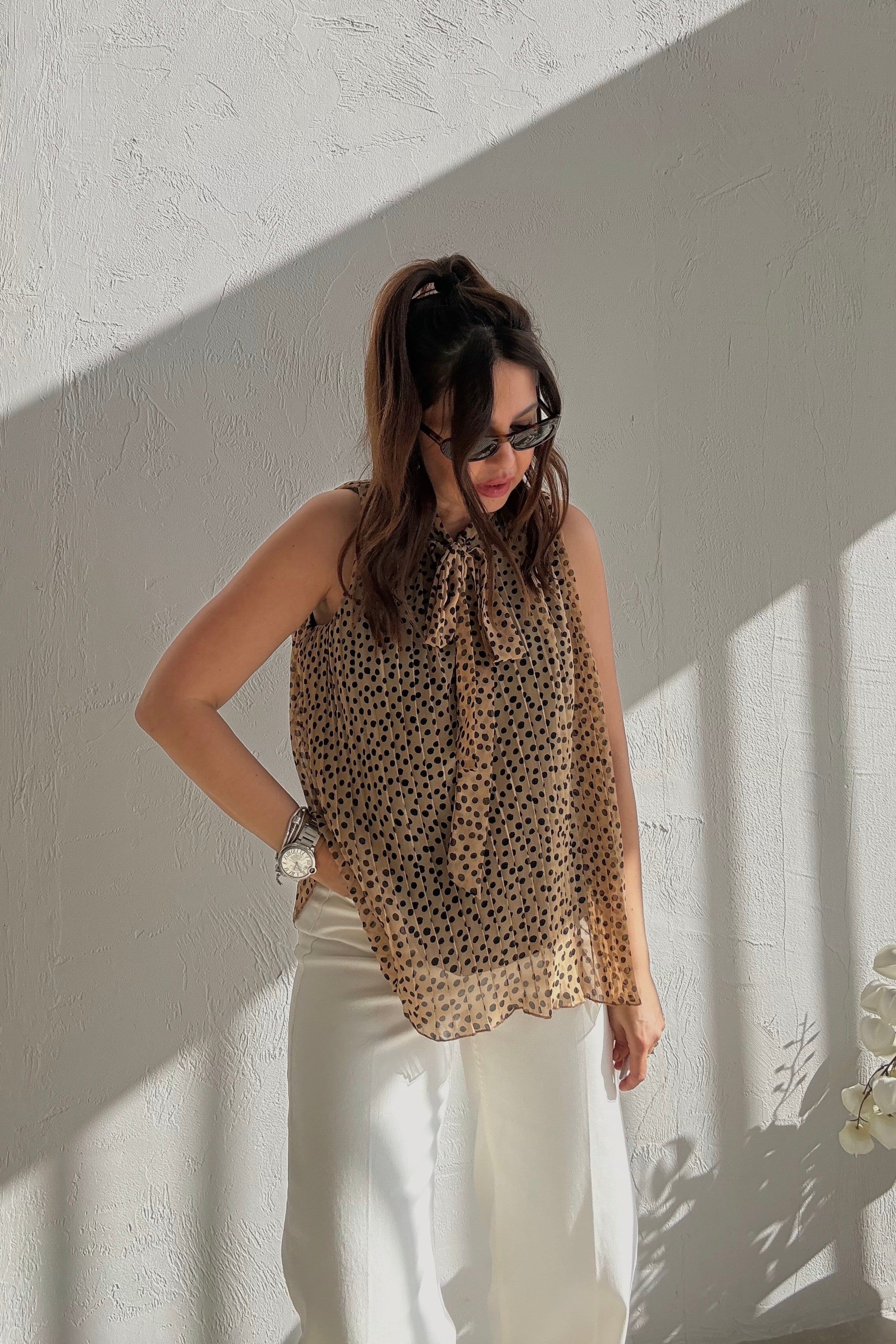 Camel Puantiyeli Kolsuz Bluz 