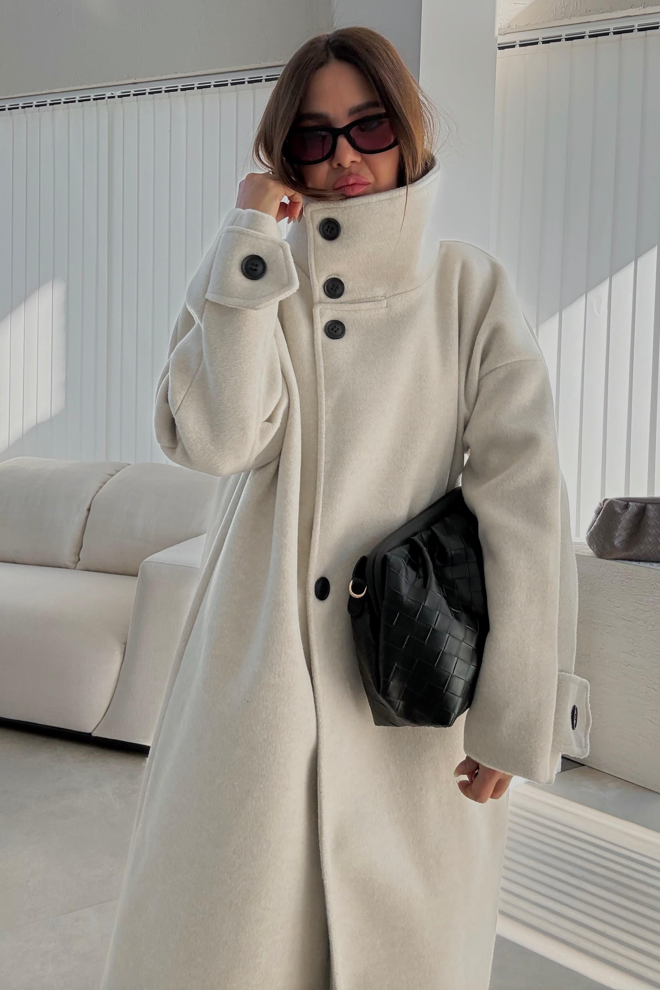 Taş Rengi Dik Yaka Uzun Kaban 