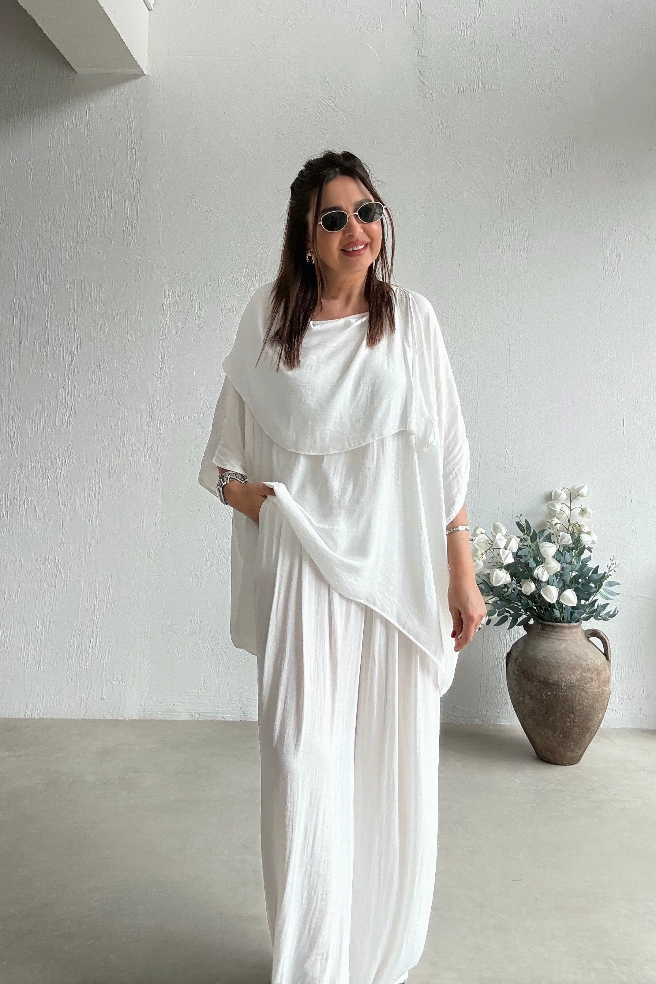 Beyaz Asimetrik Tril Takım 