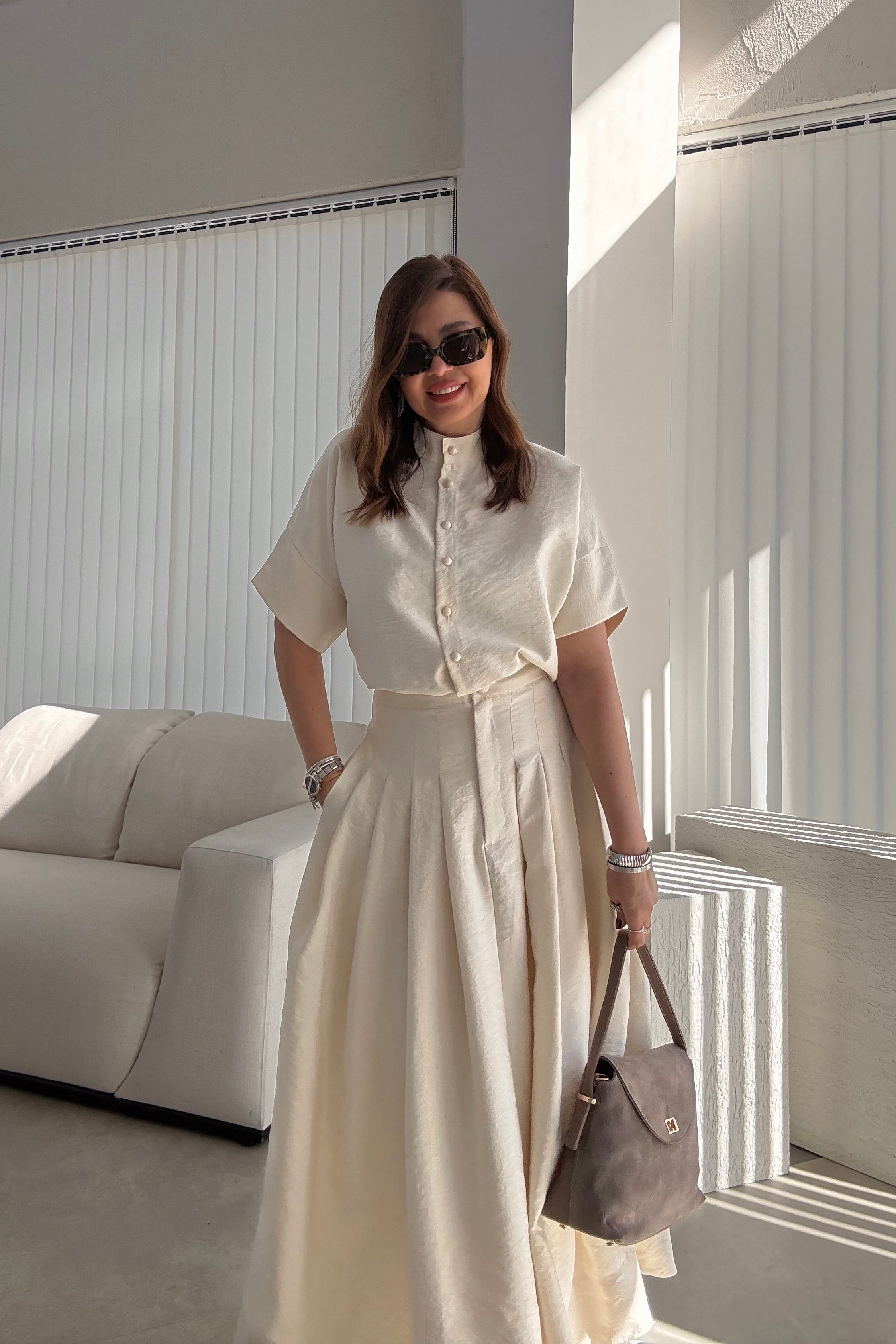 Ekru Düğmeli Gömlek Etek Takım 