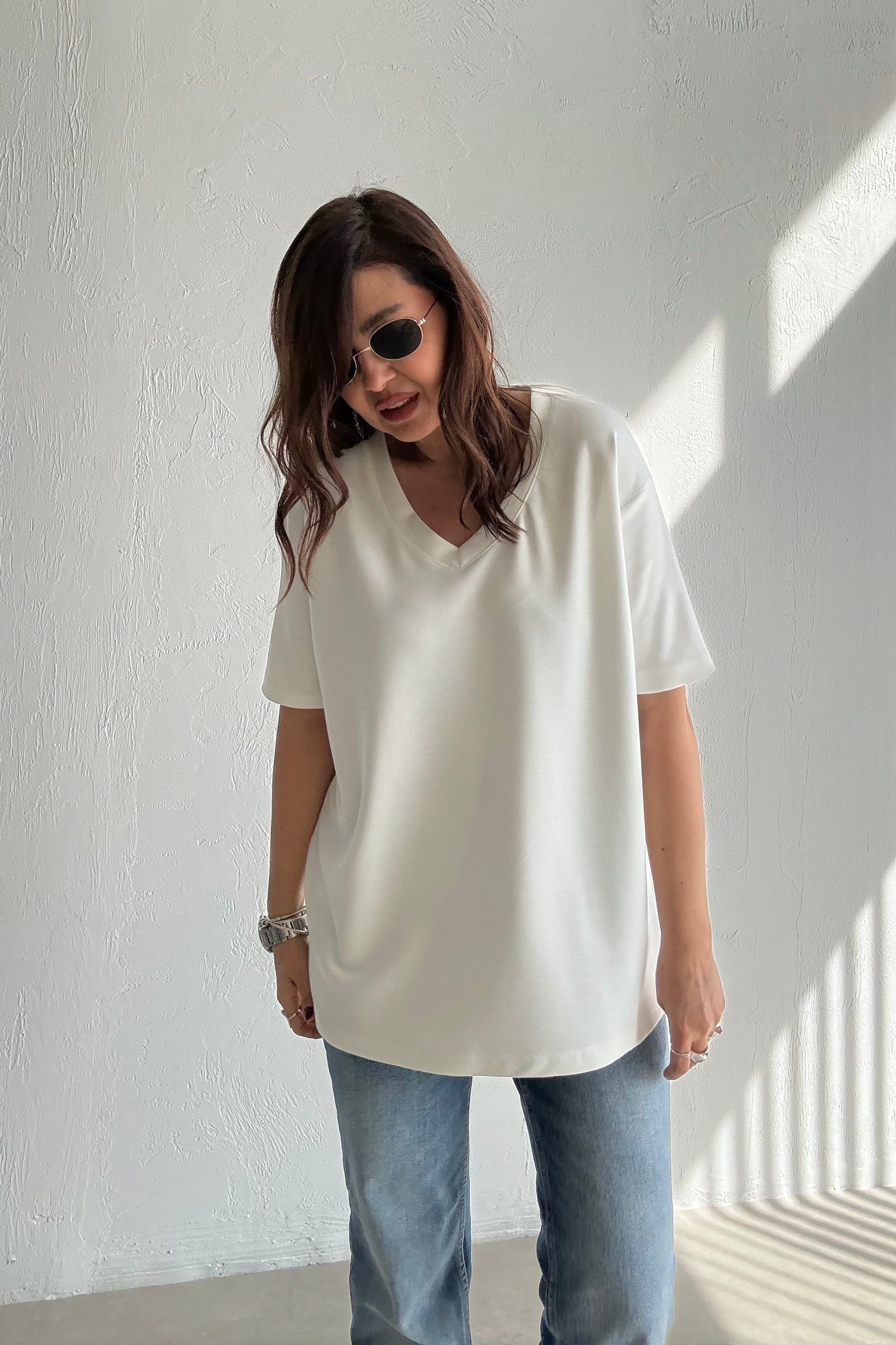 Ekru V Yaka Modal Tişört 