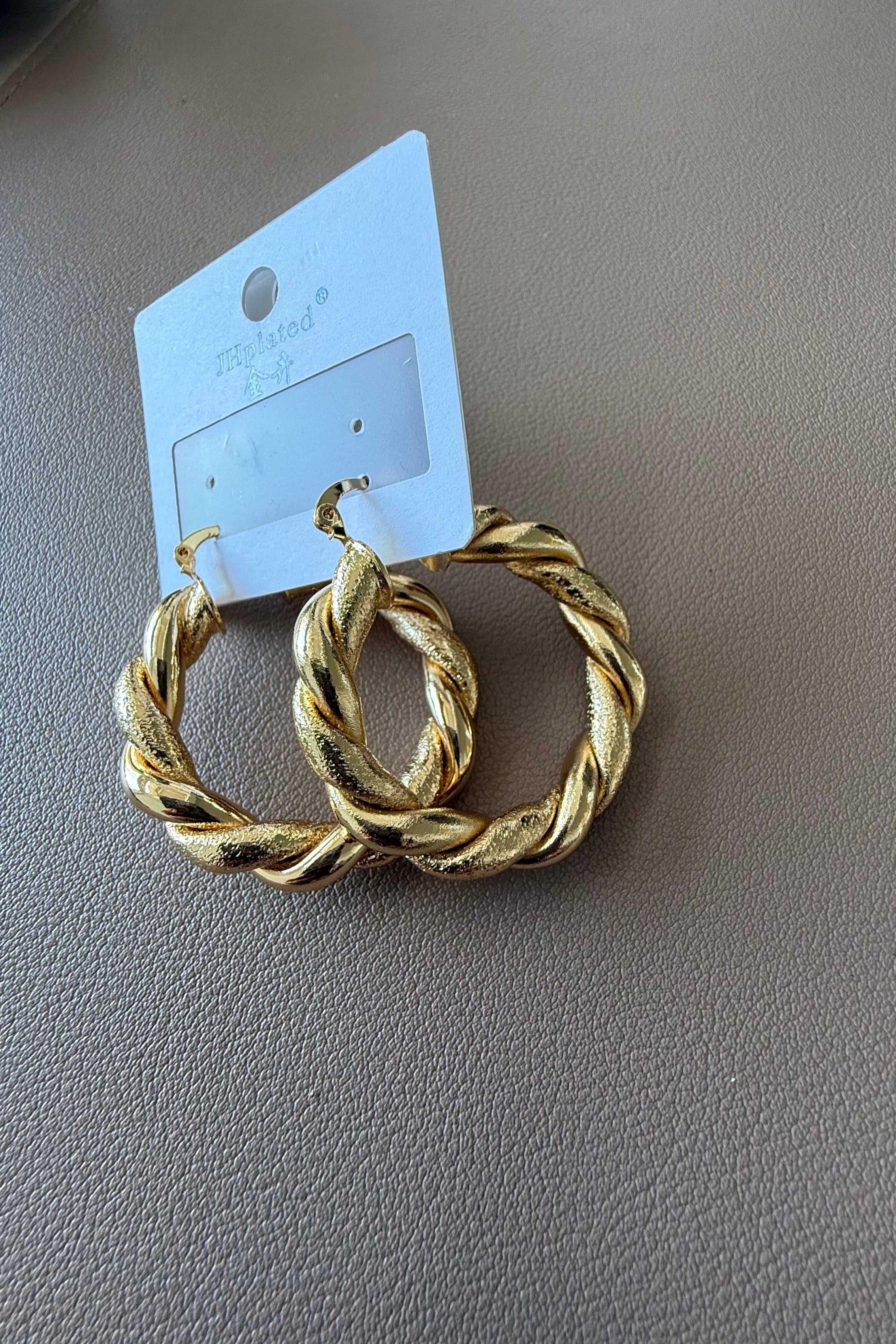 Gold Kalın Burgu Küpe 