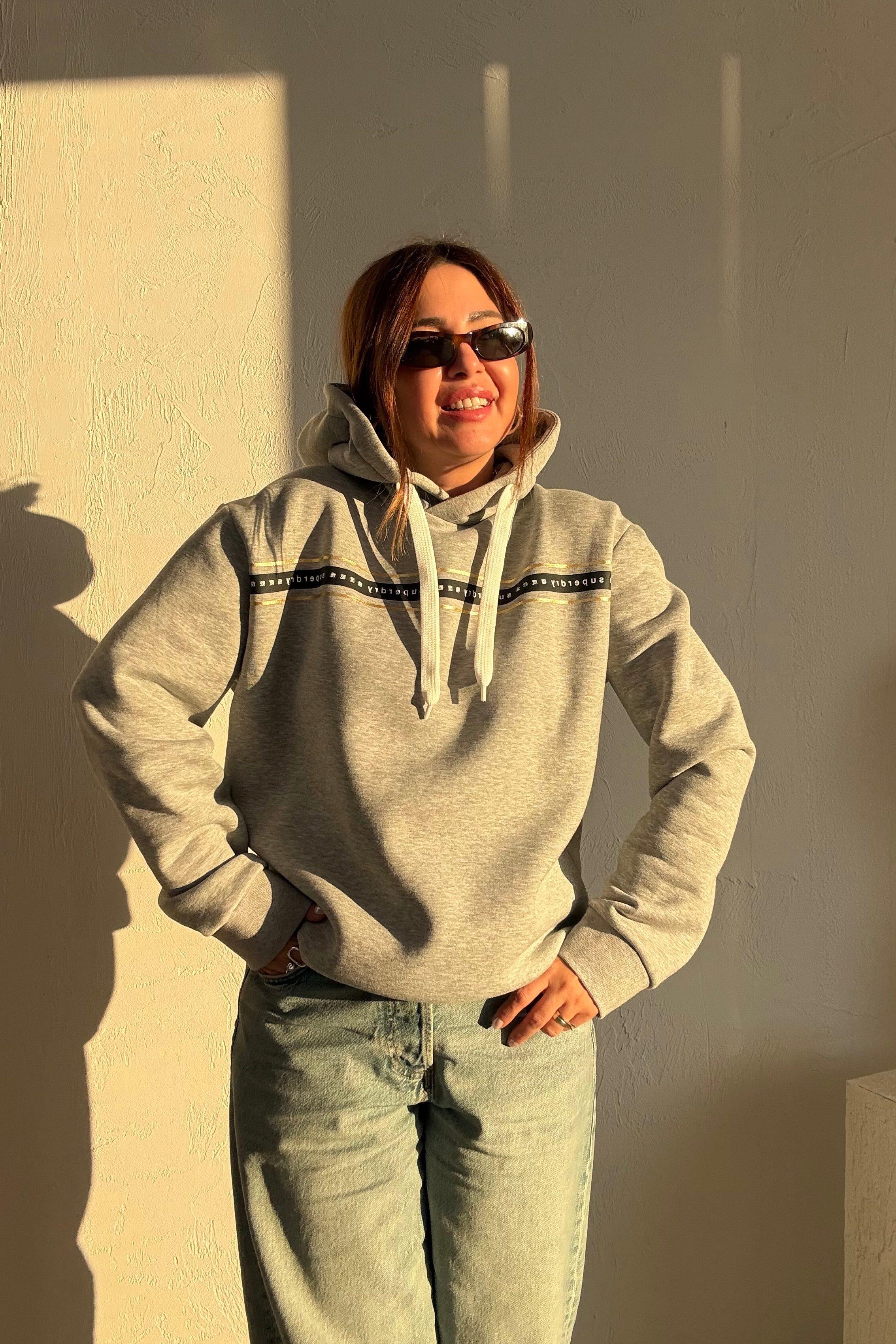 Gri Kapşonlu Sweatshirt 