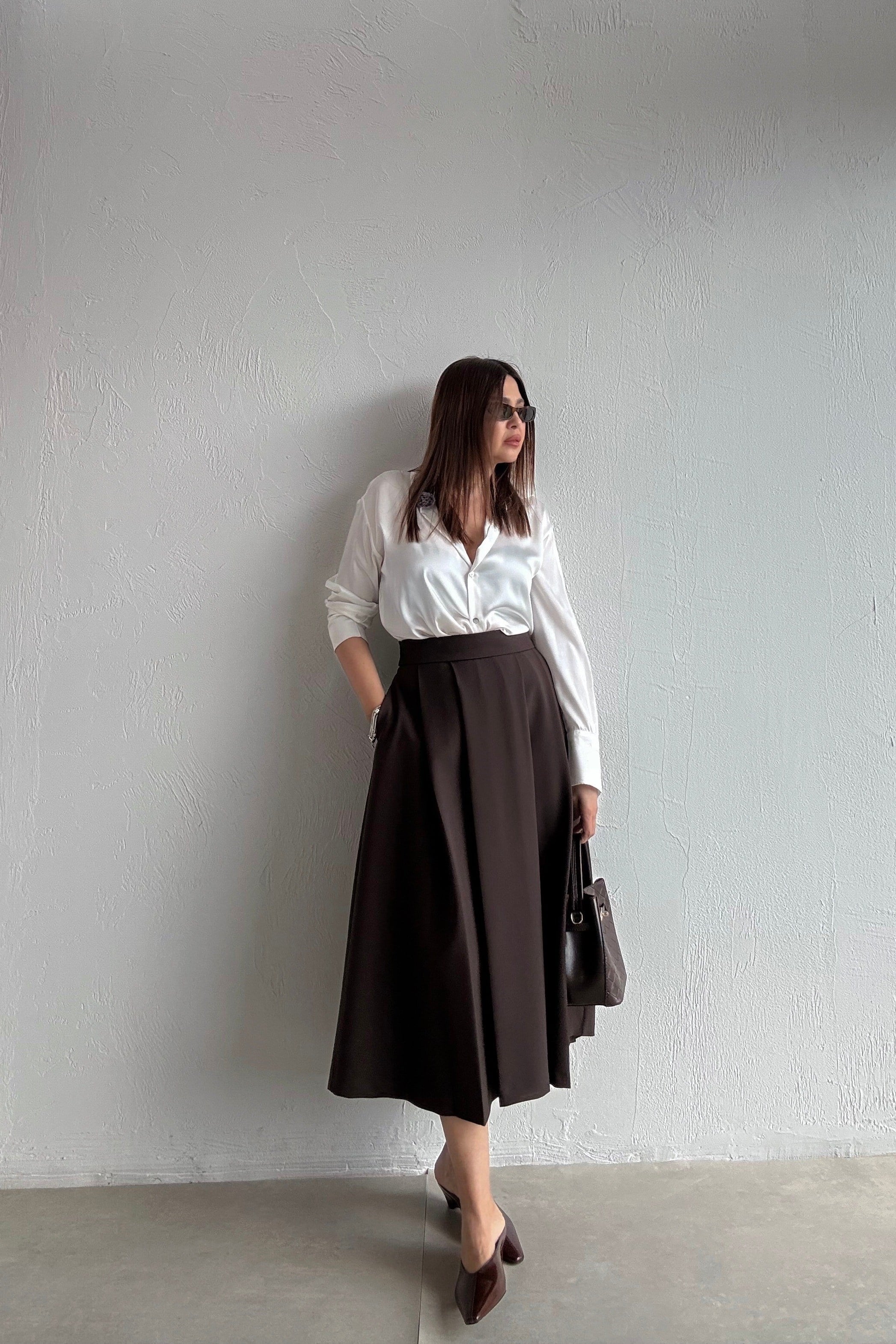 Kahverengi Pileli Etek 