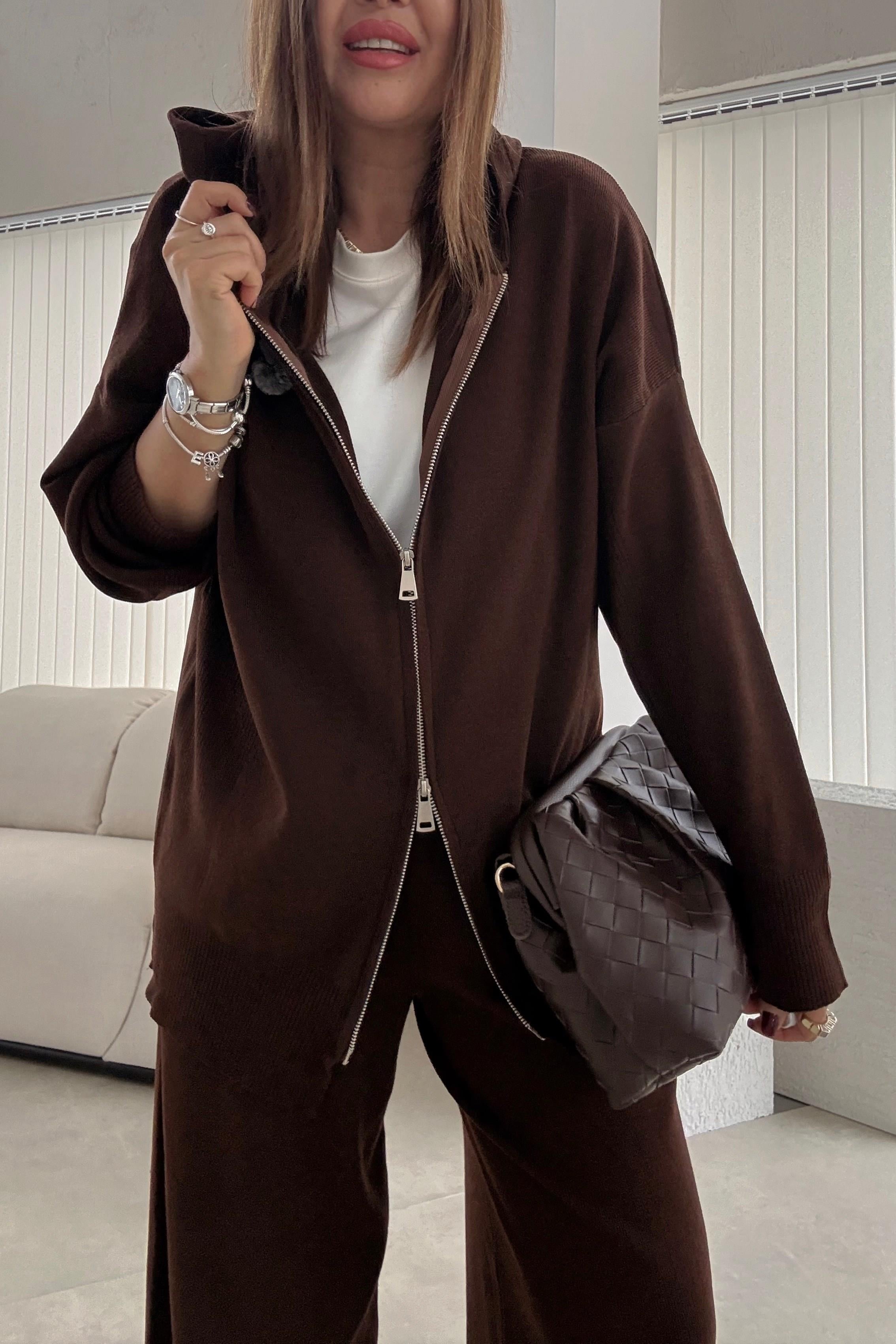 Koyu Kahve Fermuarlı Triko Takım 