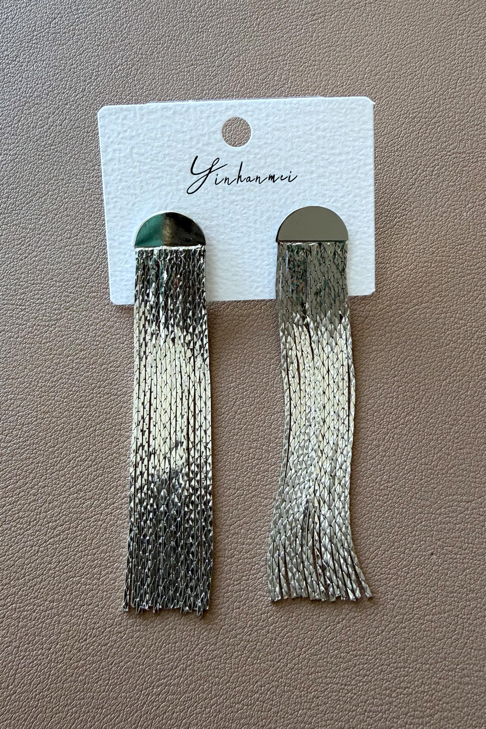 Silver Uzun Püskül Küpe 