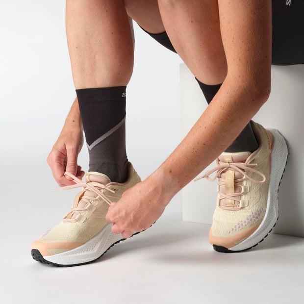Salomon 478125 Aero Glide 3 GRVL W Shortbread/White/Fusion Coral Kadın Outdoor Ayakkabı