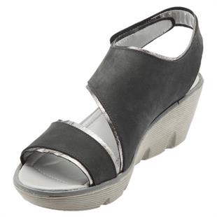 Hush Puppies 031Z101724 Clara Lyrıcale Siyah Nubuk Kadın Sandalet