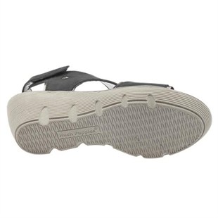 Hush Puppies 031Z101724 Clara Lyrıcale Siyah Nubuk Kadın Sandalet