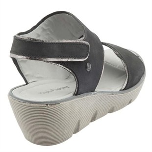 Hush Puppies 031Z101724 Clara Lyrıcale Siyah Nubuk Kadın Sandalet