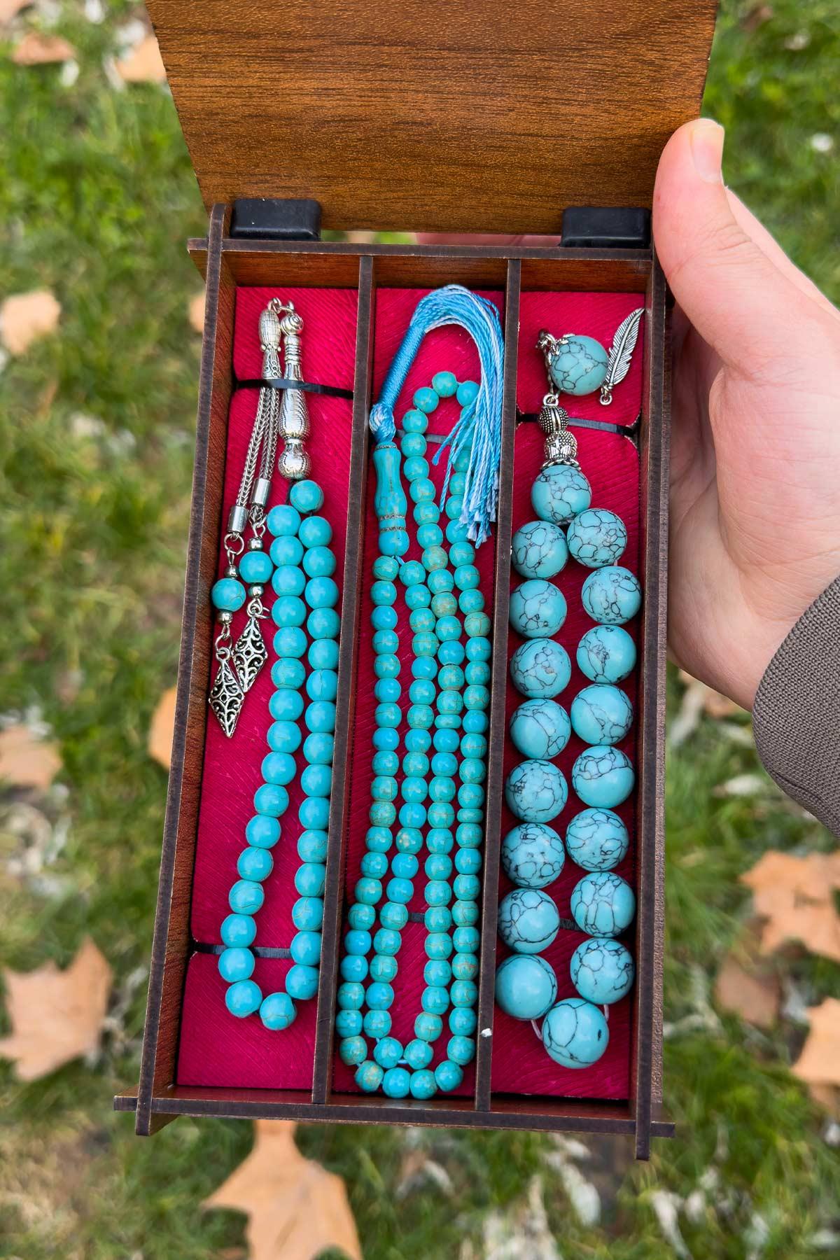 99lu 17lik Anahtarlık ve Bileklik Ahşap Kutuda Turkuaz Set