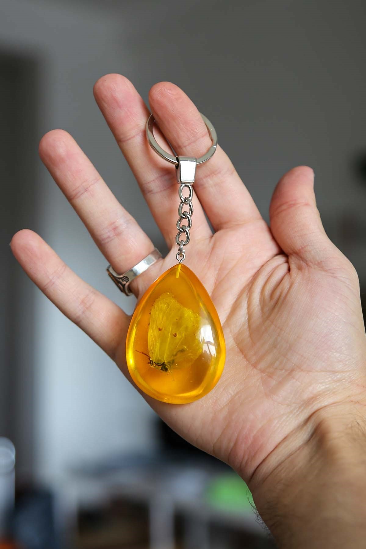 Beyaz Kelebek Fosilli Anahtarlık