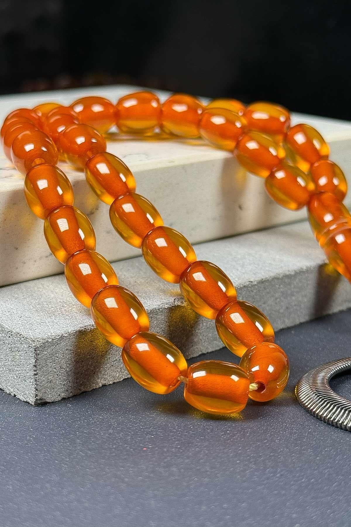 Fıçı Bal Rengi Metal Kazazlı Sıkma Kehribar Tesbih