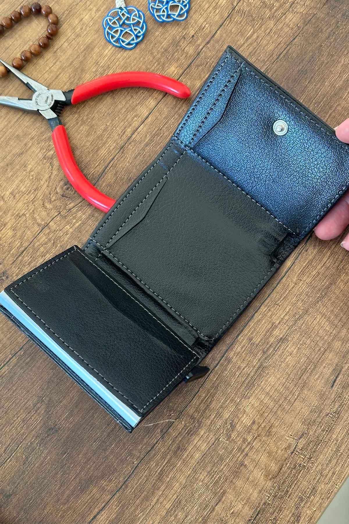 Mekanizmalı Siyah Kartlık Cüzdan