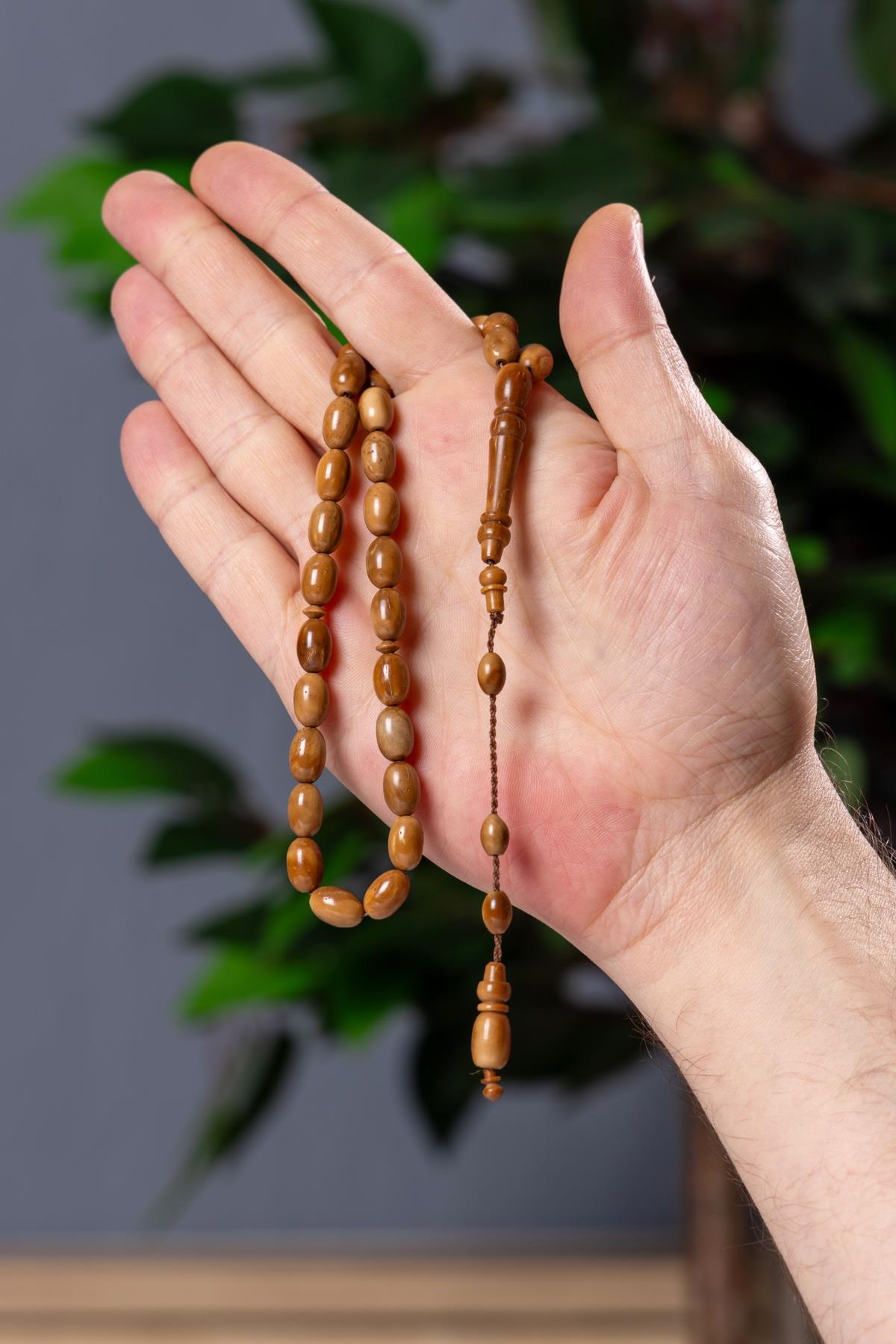 Temiz Yapılı Güzel Çekimli Kuka Tesbih