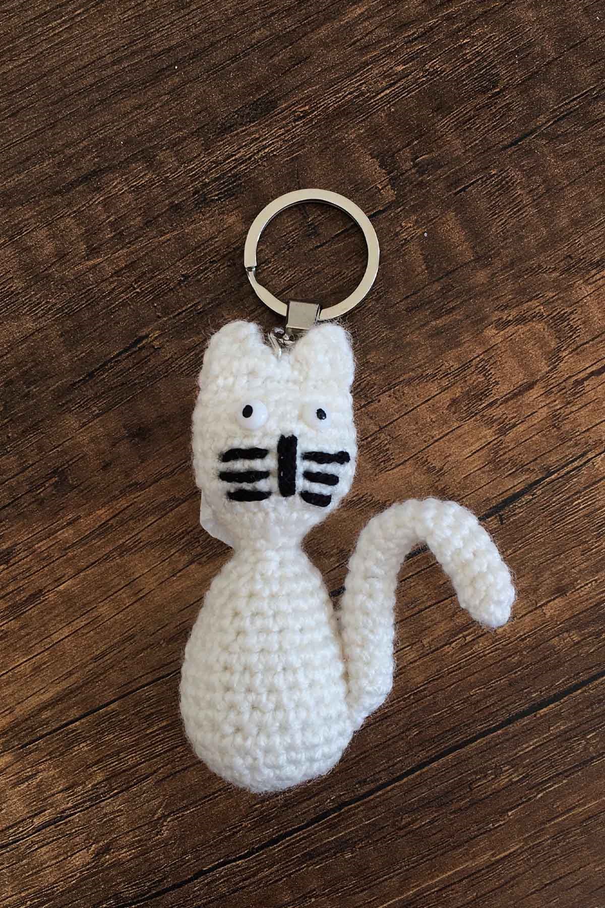 Beyaz El Örme İşi Kedi Anahtarlık