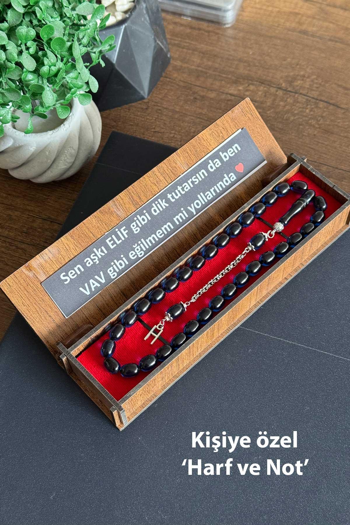 Kişiye Özel Harf ve Notlu Ahşap Kutuda Toz Kehribar Tesbih