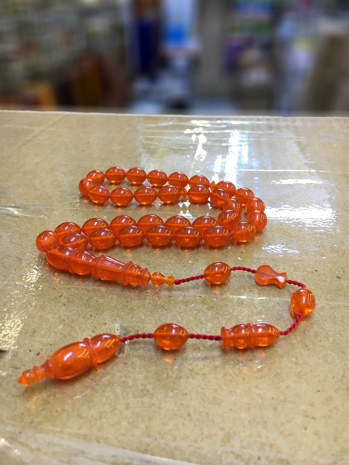 Özel İşçilikli Güzel Çekimli Orta Boy Zar Kehribar