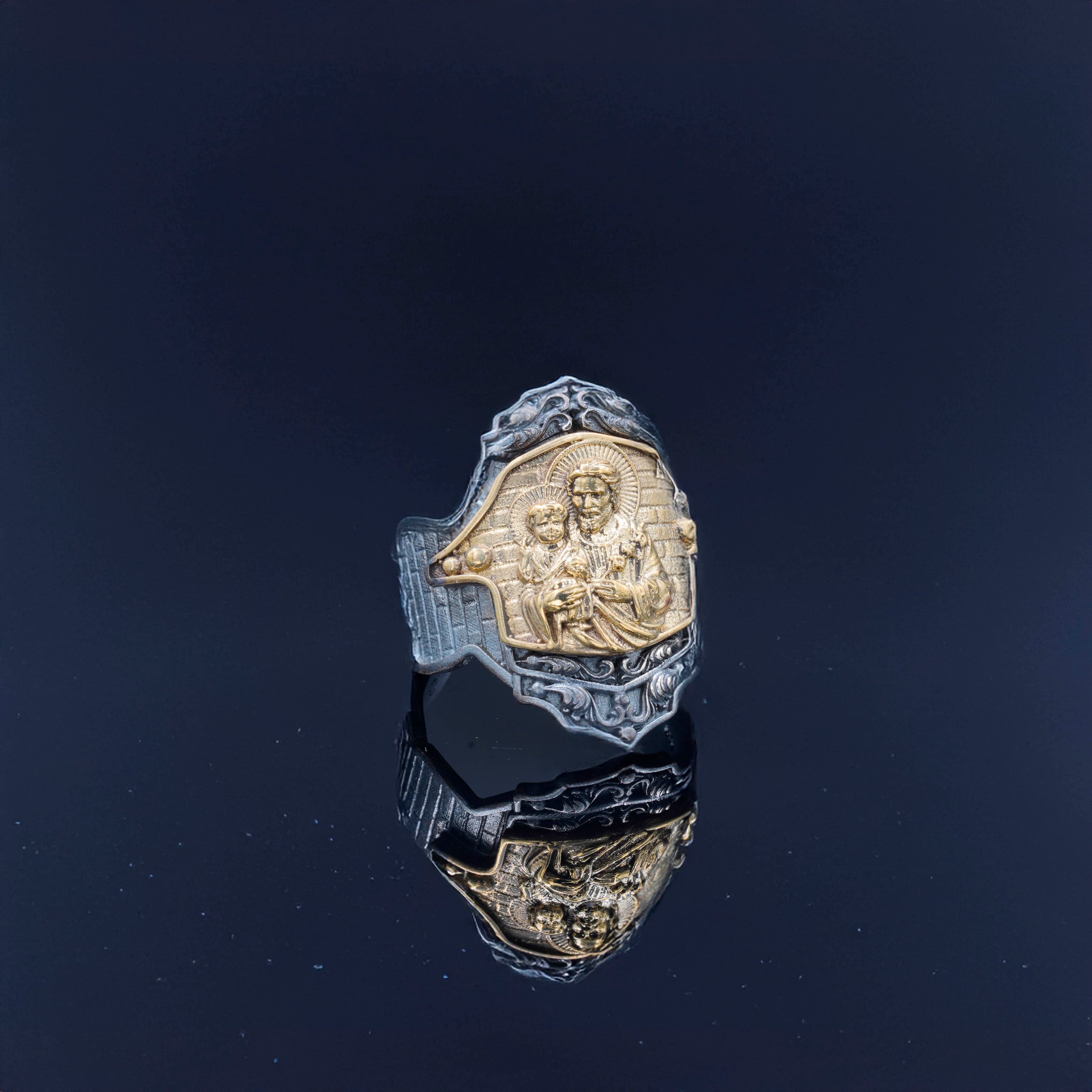Christian Ring