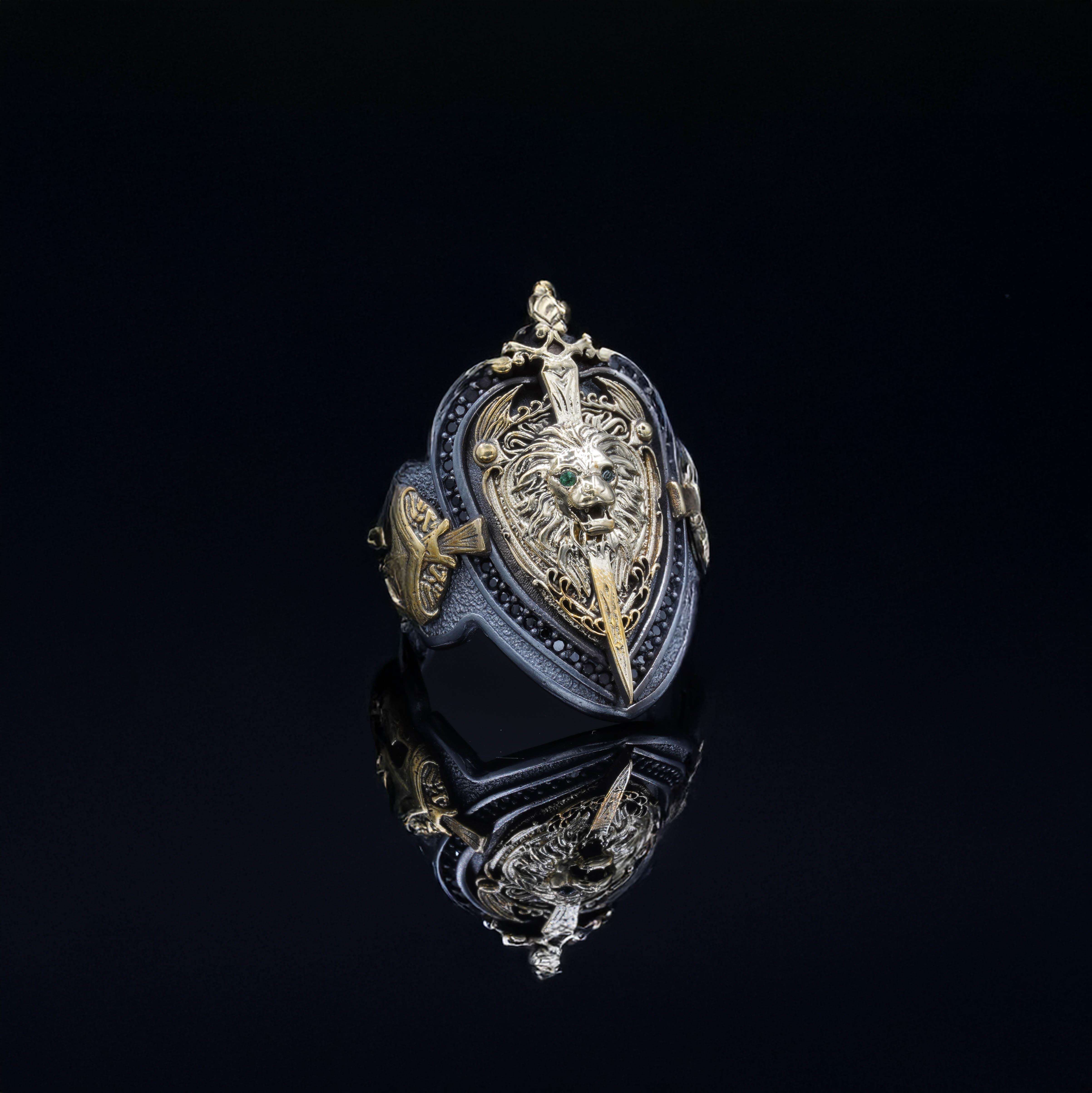 Luxury Green Eye Lion Ring