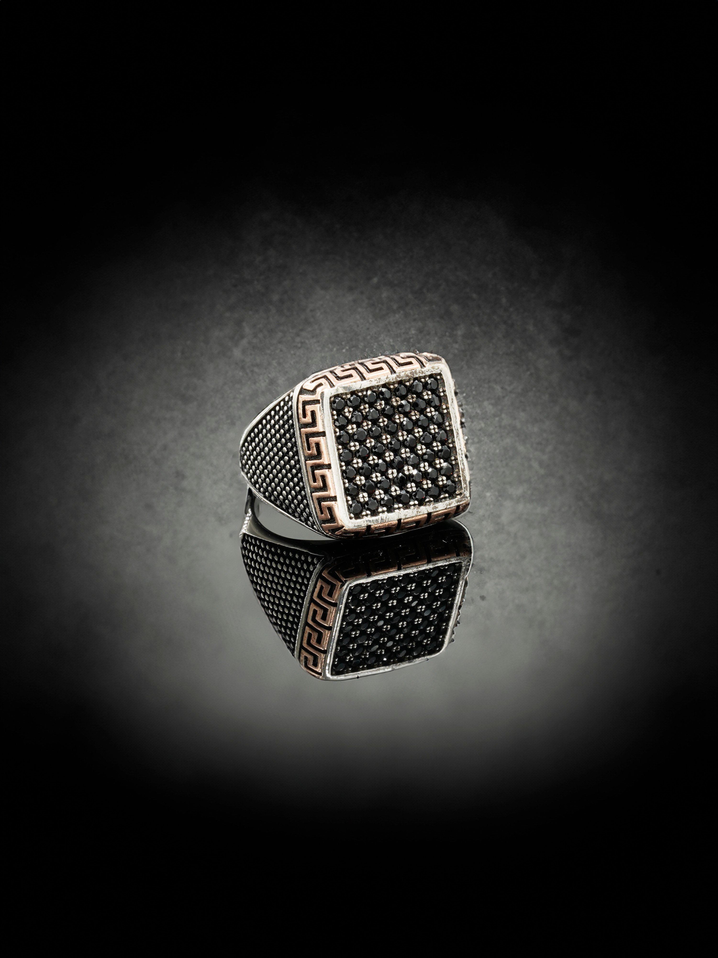 Luxury Minimalist Design Ring