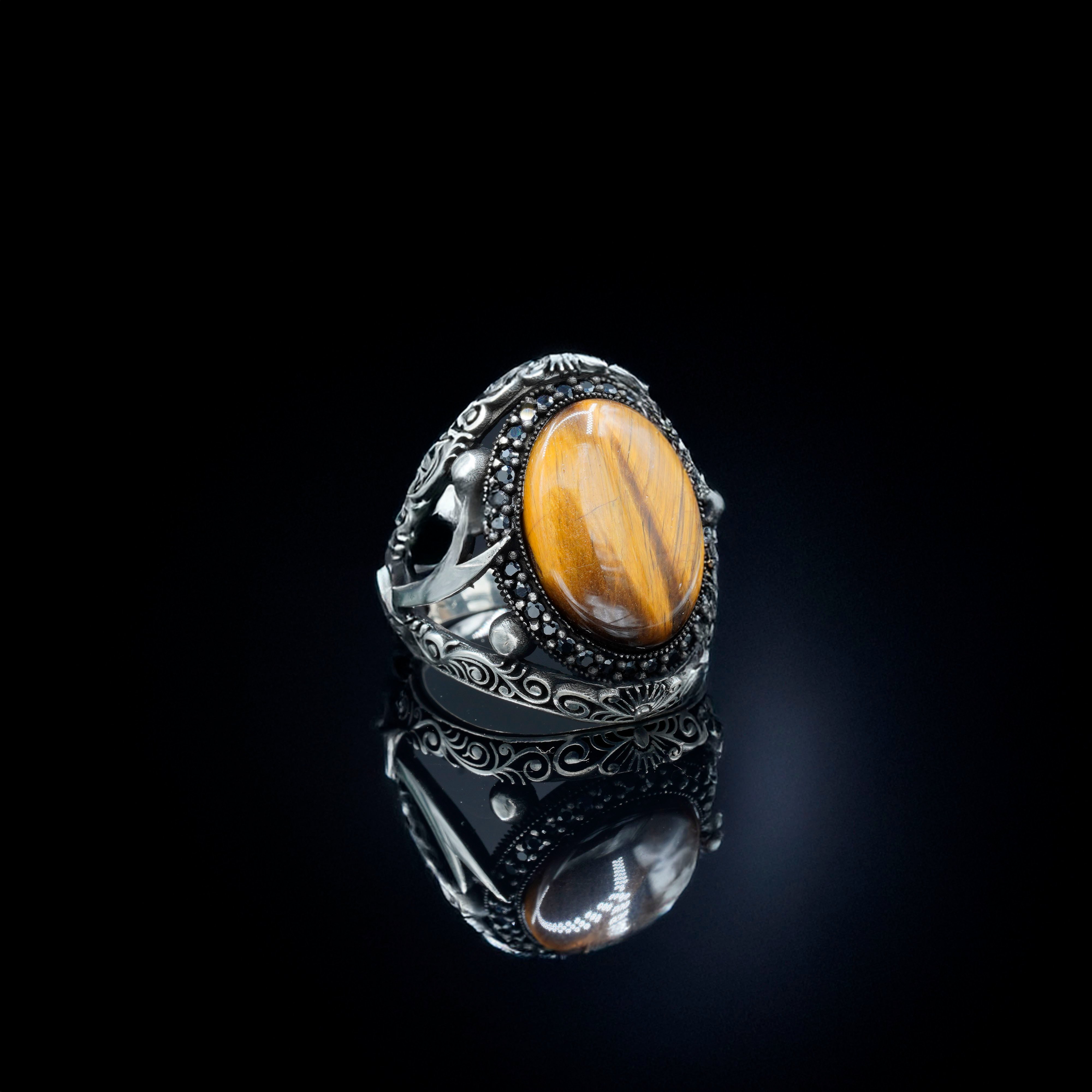 Luxury Red Zircon Stone Ring