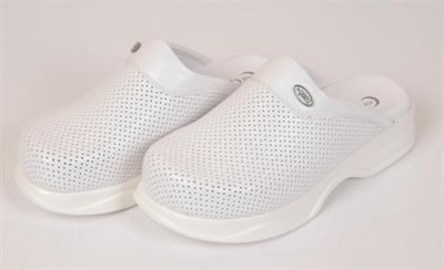 Ortopedik-Terlik-Delikli-Beyaz