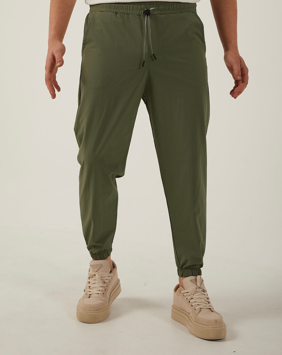 Koyu Yeşil Renk Paraşüt Kumaş Jogger Erkek Pantolon - Pobudo.com