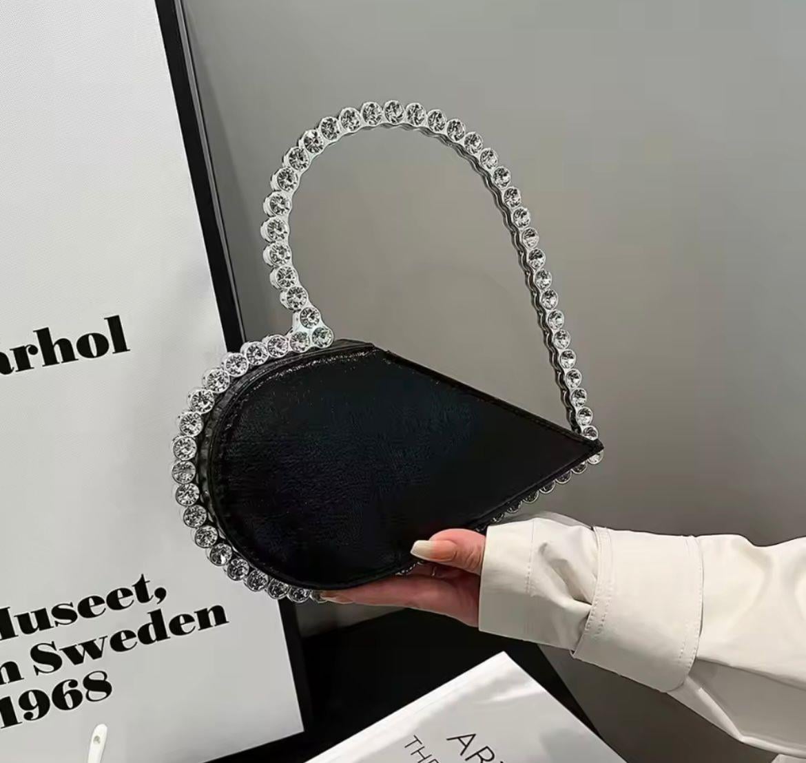 Siyah Kalp Kesim Swarovski Detay Özel Tasarım Çanta