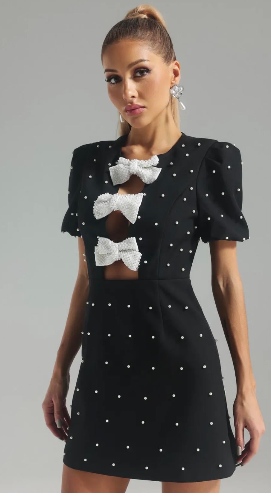Siyah Puantiyeli Kurdele Detay Mini Tasarım Elbise