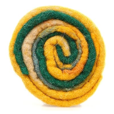 Sarı Keçe Yaka İğnesi