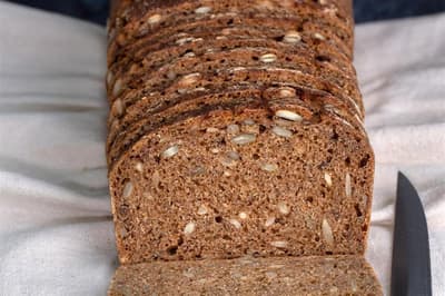 240 ° Balkan Ekmeği