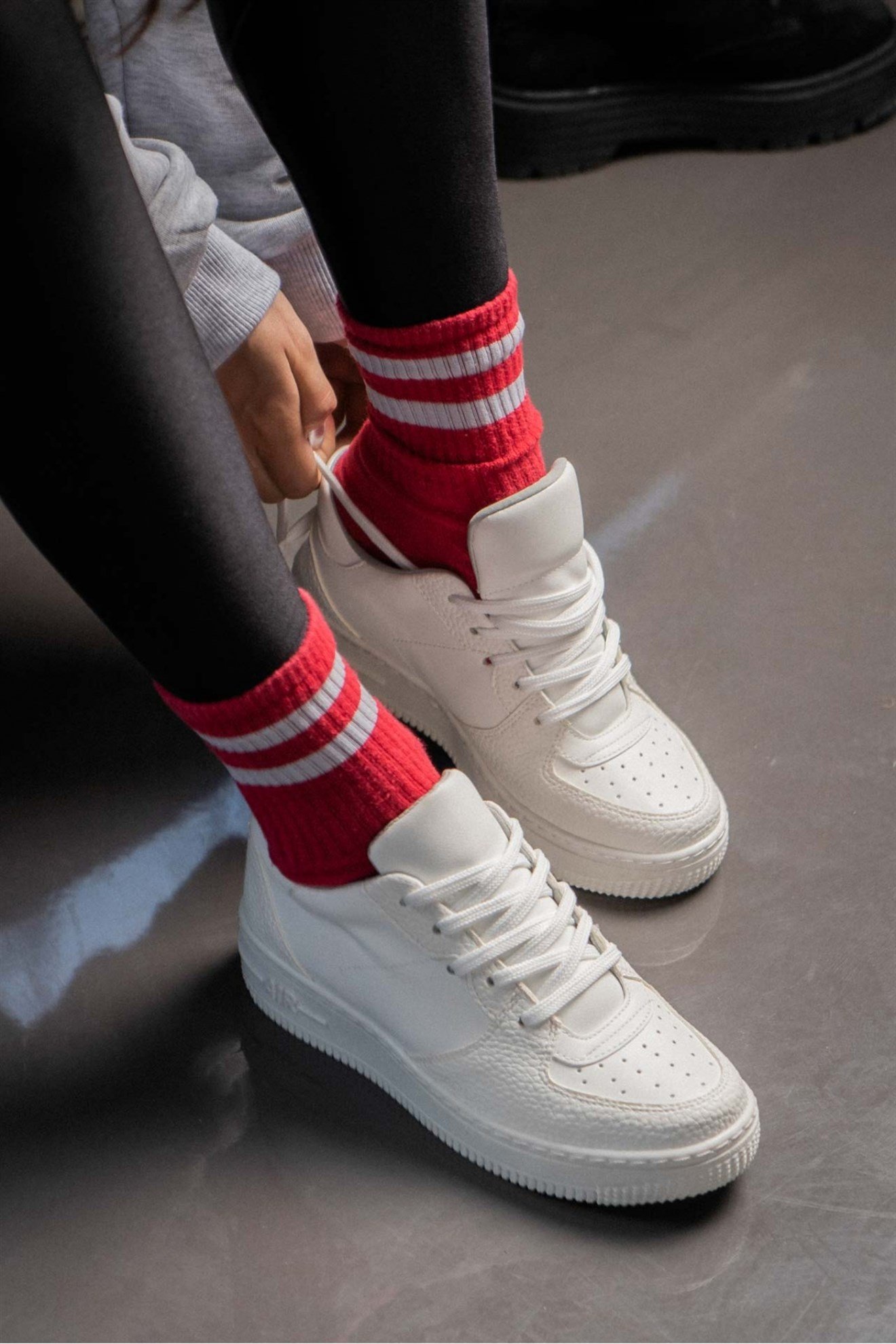 Mylo Beyaz Rolaks Düz Taban Bağlı Kadın Sneakers Spor Ayakkabı