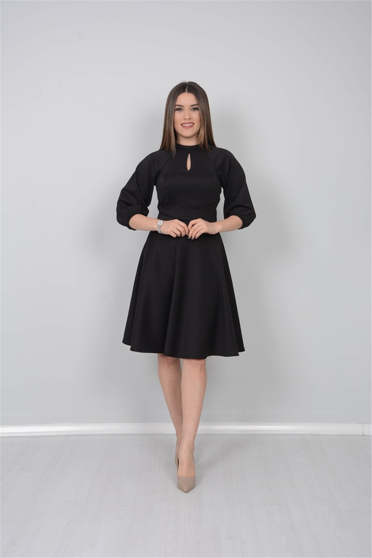 فستان بتفصيل بحزام قماش سكوبا - الأسود | Giyim Masalı
