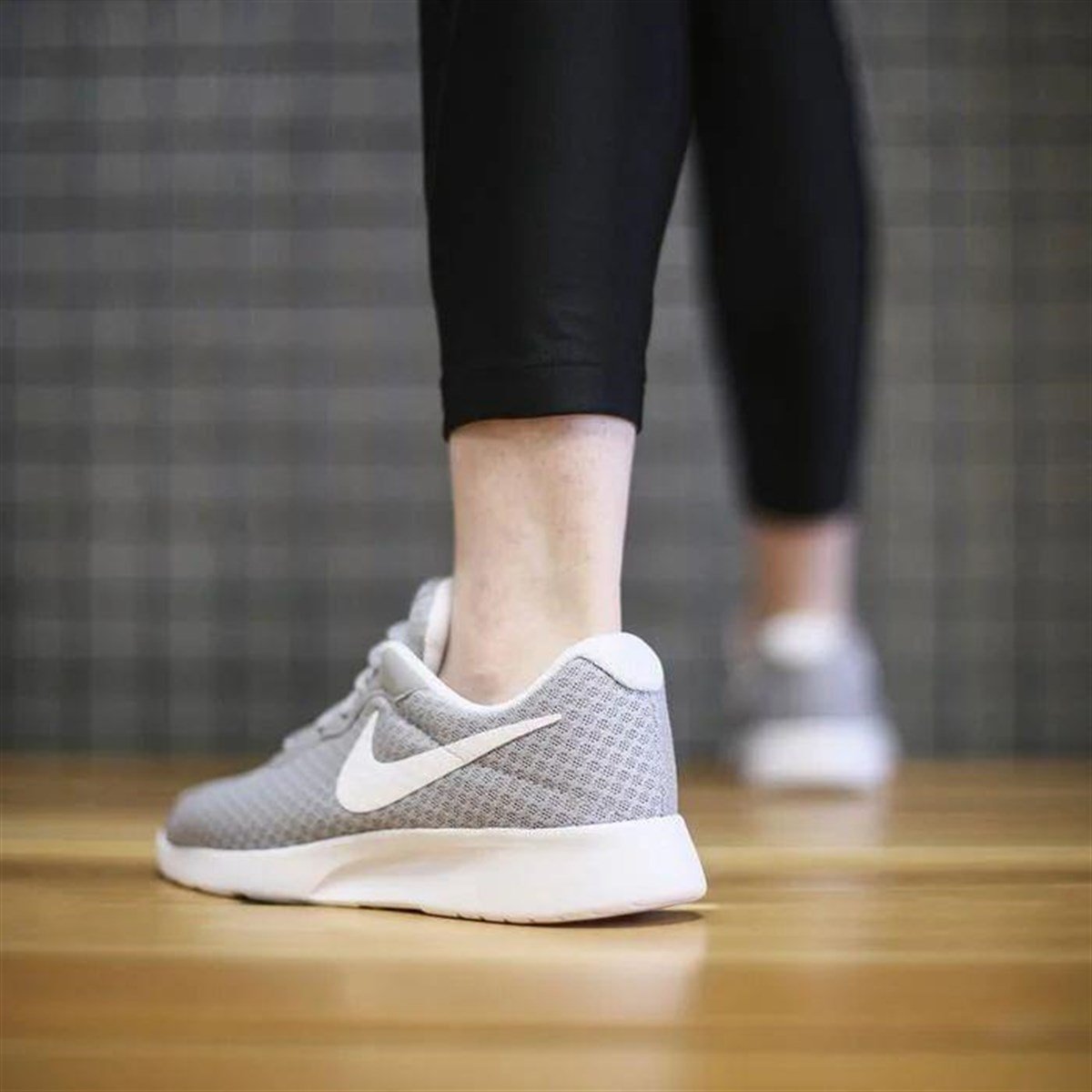 Nike Tanjun Kadın Gri Günlük Ayakkabı 812655-010 | Sporactive