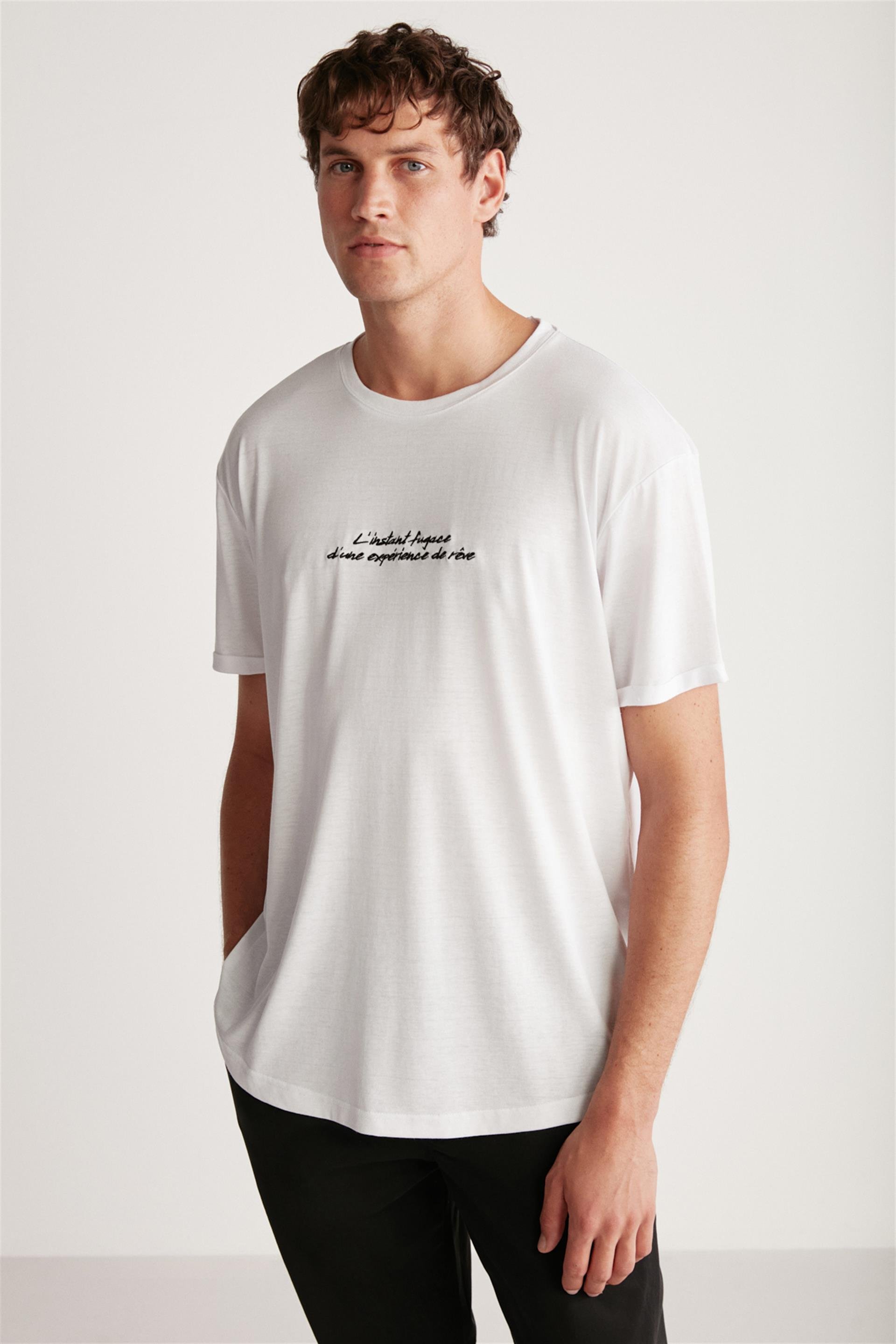 CHRISTOPHER Slim Beyaz Tekli T-Shirt