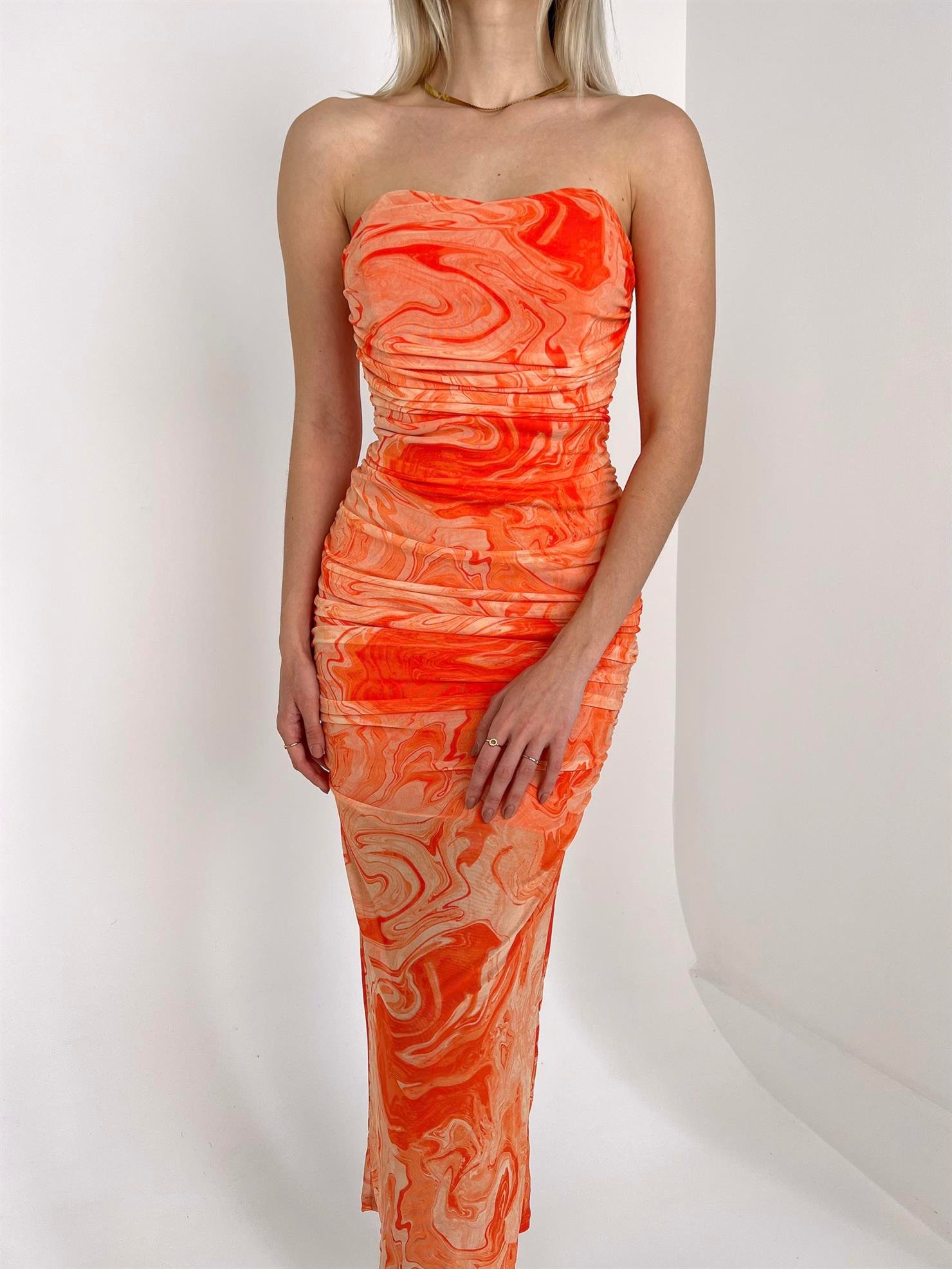 Straplez Drape Detaylı Pacers Kadın Somon Desenli Tül Elbise 23Y000122