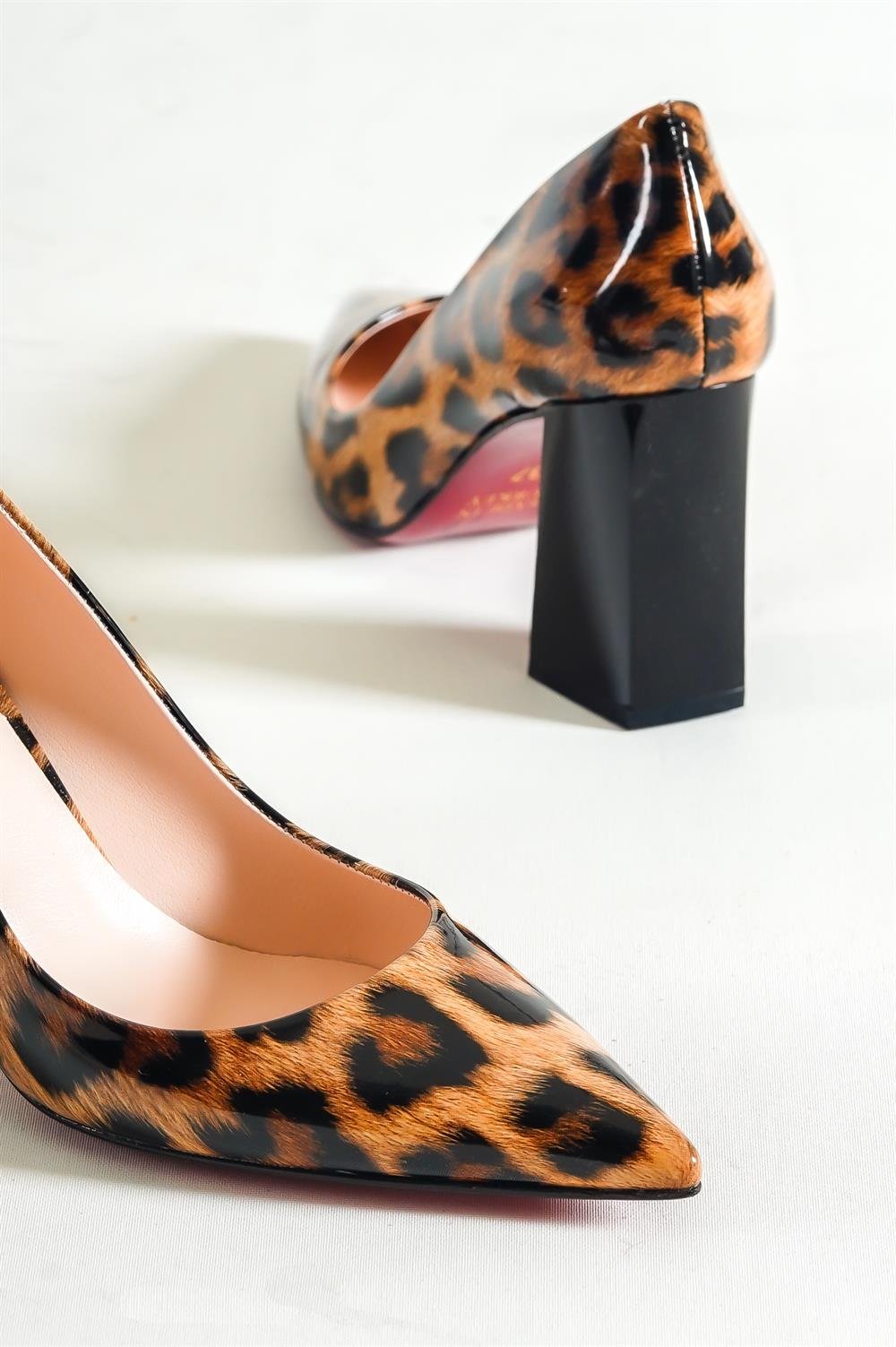 Women's Leopard Patent Leather Pumps