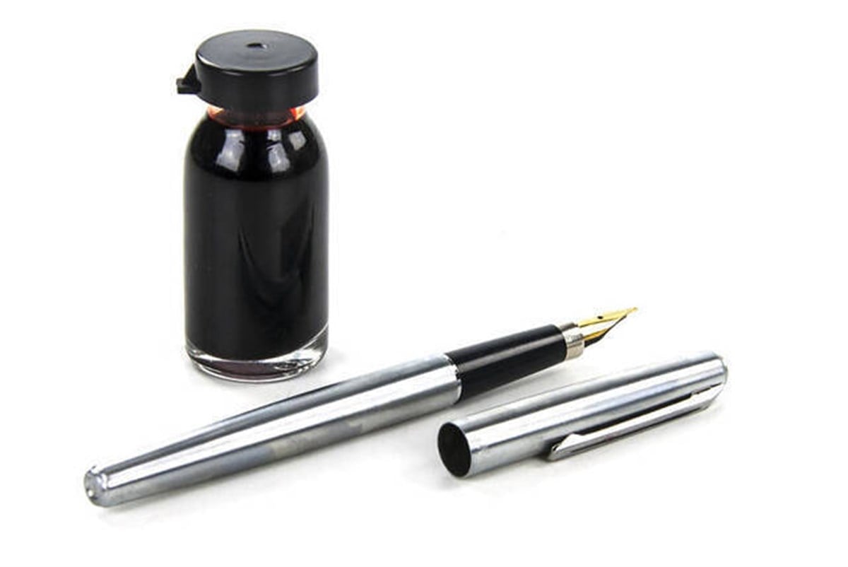 مجموعة قلم الزعفران و حبر الزعفران أحمر | Minber