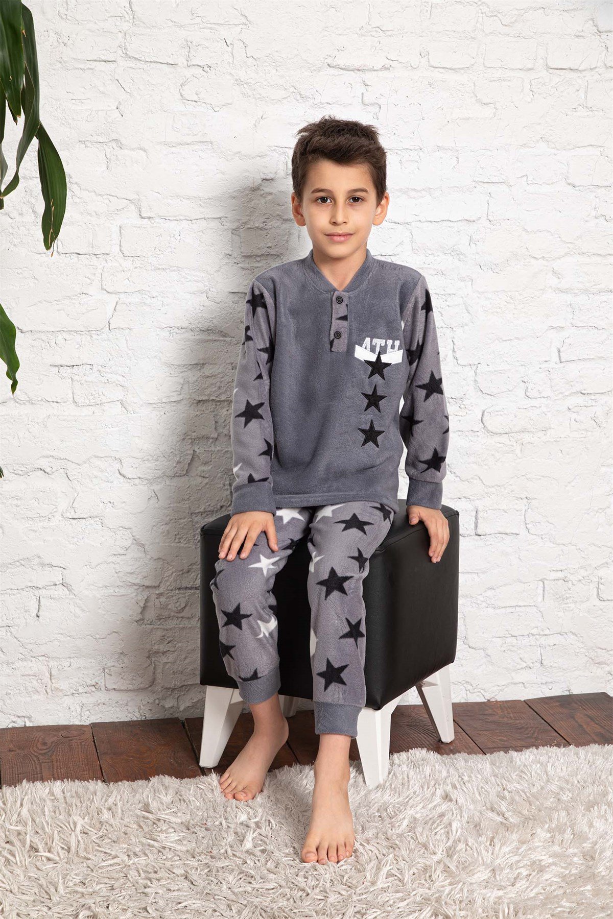 Erkek Çocuk Gez Garson Boy Yıldız Desenli Pamuklu Kışlık Kalın Polar Pijama  Takımı 2682-Gri