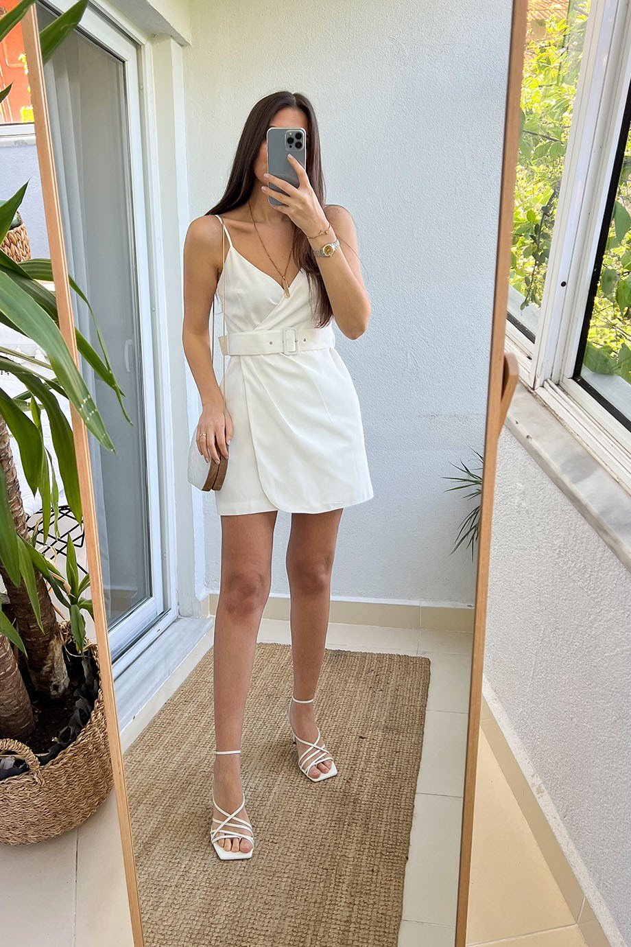 ZR Beyaz Kemerli Askılı Mini Elbise